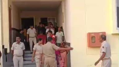 ଭୁବନେଶ୍ବର ମ୍ୟୁନିସିପାଲଟି କର୍ପୋରେସନ: ଭୁବନେଶ୍ୱର ରେଲୱେ ଷ୍ଟେସନ ରୁ ବାଂଲାଦେଶୀ ଗିରଫ ଘଟଣା, 10ଜଣ ବାଂଲାଦେଶୀ ଙ୍କୁ 2ବର୍ଷ ସଜା ଶୁଣାଇଲେ ଭୁବନେଶ୍ୱର କୋର୍ଟ