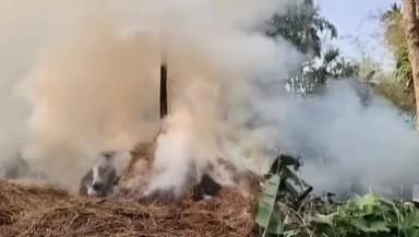 তুফানগঞ্জ ২: শালডাঙ্গা চৌপথি এলাকায় খড়ের গাদায় আগুন লাগার ঘটনায় চাঞ্চল্য