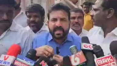 నవాబ్పేట: వికారాబాద్ పట్టణంలో ప్రజాస్వామ్యం ఉందా పోలీసు రాజ్యం నడుస్తుందా : మాజీ ఎమ్మెల్యే డాక్టర్ మెతుకు ఆనంద్