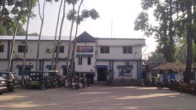 দিনহাটা ১: নিগমনগর এলাকার এক যুবতী নদীতে স্নান করতে গিয়ে মৃত্যু,দেহ ময়নাতদন্তের পর পরিবারের হাতে তুলে দিল দিনহাটা থানার পুলিশ