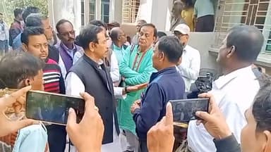 ময়না: সালিকাগড়চকে আনন্দপুরে বিধ্বংসী অগ্নিকাণ্ডে নিখোঁজ পরিবারের সাথে দেখা করলেন প্রদেশ কংগ্রেসের সভাপতি