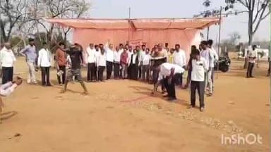 भंडारा: लाखांदूर तहसीलसमोर फटाके फोडून सरकारचा जोरदार निषेध