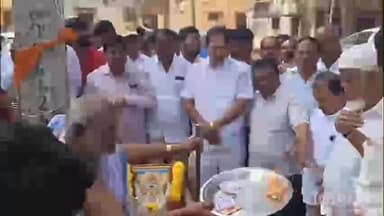 ಶ್ರೀನಿವಾಸಪುರ: ಲಕ್ಷ್ಮಿಪುರ ಗ್ರಾಮದಲ್ಲಿ ವಿವಿಧ ಅಭಿವೃದ್ಧಿ ಕಾಮಗಾರಿಗಳಿಗೆ ಗುದ್ದಲಿ ಪೂಜೆ ನೆರವೇರಿಸಿದ ಶಾಸಕ ವೆಂಕಟಶಿವಾರೆಡ್ಡಿ