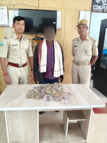 ଖରିଆର: ବୋଡ଼େନ ପୋଲିସ ଦ୍ୱାରା ଦେଶି ମଦ ଜବତ, ଜଣେ ଗିରଫ ନେଇ ଏସପିଙ୍କ ସୂଚନା