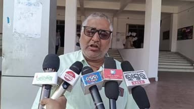 ଝାରସୁଗୁଡା: ବିଭିନ୍ନ ସମସ୍ୟା ନେଇ ବିଧାୟକ ଙ୍କୁ ଟାର୍ଗେଟ କଲେ ୟୁଥ୍ ଏଗେନ୍ଷ୍ଟ କରପ୍ସନ ର ସଭାପତି ରବି ସୋନି