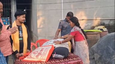 হলদিবাড়ি: দারিদ্র্যকে হার মানিয়ে স্বপ্নের জয়,
উচলপুকুড়ির নীলকমল বর্মনের WBCS সাফল্য যেন গোটা মেখলিগঞ্জের অনুপ্রেরণা