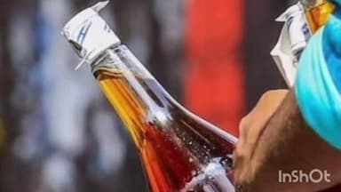 रत्नागिरी: उक्षी बनाची वाडी येथे दारूची विक्री करणाऱ्या एका तरुणावर रत्नागिरी ग्रामीण पोलीस ठाण्यात गुन्हा दाखल