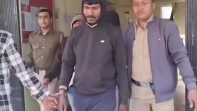 মাটিগাড়া: ইন্দো-নেপাল সীমান্তের মেচী নদী থেকে বালি চুরির অভিযোগ, গ্রেফতার একাধিক