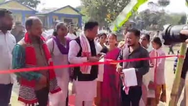 উত্তৰ লক্ষীমপুৰ: লখিমপুৰৰ শঙ্কৰপুৰ আদৰ্শ অংগনবাড়ী কেন্দ্ৰৰ শুভ উদ্বোধন কৰে বিধায়ক মানৱ ডেকাই