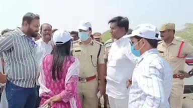 ఎమ్మిగనూరు: ఎమ్మిగనూరు మండలం కలుగొట్లకు సీఎం చంద్రబాబు వస్తున్న నేపథ్యంలో ఏర్పాట్లు నువ్వు పరిశీలించిన జిల్లా కలెక్టర్ సిరి..