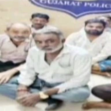 કોટડા સાંગાણી: શાપર વેરાવળમાં જુગાર રમતાં શખ્સોને ઝડપી પાડતી શાપર વેરાવળ પોલીસ