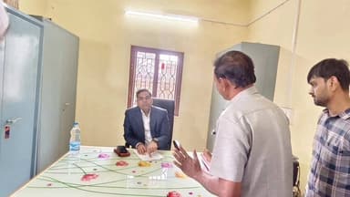 મેંદરડા: મેંદરડા તાલુકાના ભાલછેલ ગામની મુલાકાત કરતા જિલ્લા કલેકટર શ્રી અનિલકુમાર રાણાવસિયા