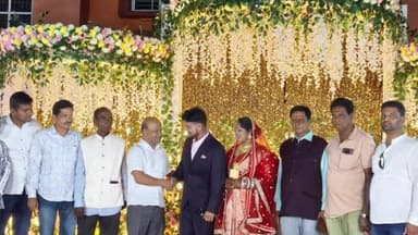 ଧର୍ମଶାଳା: ପଟୁଣିଆ ଗ୍ରାମରେ ବିବାହ ଉତ୍ସବରେ ଯୋଗଦେଲେ ପ୍ରଣବ