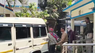 বোলপুর-শ্রীনিকেতন: শান্তিনিকেতনের প্রান্তিক এলাকায় হোটেলে মধুচক্রের অভিযোগ,উদ্ধার ৮ যুবতী ও গ্রেপ্তার ৪ যুবক