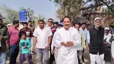 চাঁচল ২: ভোটের মুখে উন্নয়নের গতি! চাঁচল ২ ব্লকে পথশ্রী প্রকল্পে একাধিক রাস্তার শিলান্যাস করলেন বিধায়ক আব্দুর রহিম বক্সি