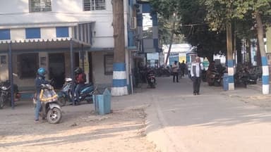 তেহট্ট ১: তেহট্ট ১ বিডিও অফিসে বৃদ্ধাদের দেওয়া হল কম্বল, সেই দৃশ্য ধরা পড়লো আমাদের ক্যামেরায়