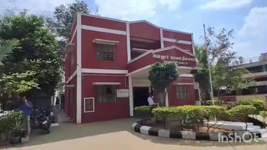 அன்னூர்: செம்மானி செட்டிபாளையம் கிராமத்தில் குடுகுடுப்பை காரர்கள் வேடமிட்டு பெண்களிடம் பணம் நகைகளை பறித்த நபர்கள் கைது