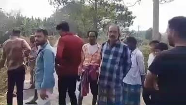 ବାଲିକୁଦା: ବାଲିକୁଦା ନିକଟରେ ଏକ ଛେଳିକୁ ଆମବସ ଧକ୍କା ଦେବା ଘଟଣା ରେ ରାସ୍ତା ରେ ବସ କୁ ଅଟକ ରଖିଲେ ସ୍ଥାନୀୟ ବାସୀ