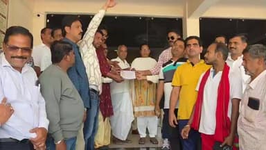 ଦେବଗଡ: କେନ୍ଦ୍ର ସରକାର ଆଣିଥିବା ୟୁଜିସି ଆଇନକୁ ବିରୋଧ କରି ରାଷ୍ଟ୍ରପତିଙ୍କ ଉଦ୍ଦେଶ୍ୟରେ ଦେବଗଡ ଜିଲ୍ଲାପାଳଙ୍କ କାର୍ଯ୍ୟାଳୟରେ ଦାବିପତ୍ର ପ୍ରଦାନ