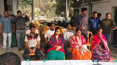 তমলুক: আনন্দপুর বিধ্বংসী অগ্নিকাণ্ডে জেলার ২১ টি পরিবারকে চেক তুলে দেওয়া নিয়ে শুরু হয়েছে রাজনৈতিক তর্জা