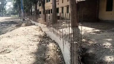 পুরাতন মালদা: কাজ বন্ধ থাকায় উদ্বেগ, দ্রুত নির্মাণ শুরুর দাবি এলাকাবাসীর