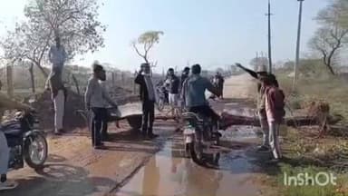 उनियारा: ककोड़ में बिसलपुर नहर का पानी खेतों में भरने से किसानों ने किया जाम