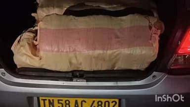 மதுரை தெற்கு: மதுரையில் இருந்து இலங்கைக்கு கடத்த முயன்ற 120 கிலோ கஞ்சா சொகுசு கார் செல்போன் பறிமுதல் கடத்தலில் ஈடுபட்ட நபர் கைது