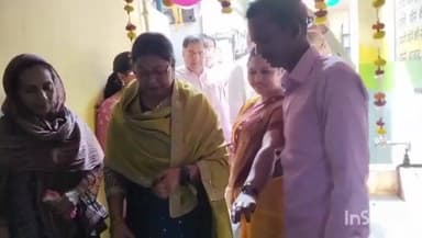 চুঁচুড়া-মগরা: বাঁশবেড়িয়ার একটি স্কুলে ঠান্ডা পানীয় জলের মেশিনের উদ্বোধন করলেন পঞ্চায়েত প্রধান