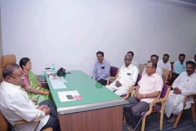 ನಿಪ್ಪಾಣಿ: ನಗರದಲ್ಲಿ ಸಾರ್ವಜನಿಕರ ಸಮಸ್ಯೆ ಆಲಿಸಿದ ಶಾಸಕಿ ಶಶಿಕಲಾ ಜೊಲ್ಲೆ