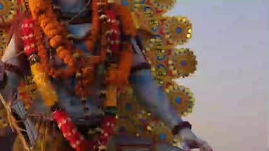 मनिहारी: रुद्र महायज्ञ की प्रतिमाओं का नम आंखों से विसर्जन, गंगा तट बना आस्था का साक्षी