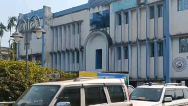 এগরা ১: মহকুমা শাসকের উপস্থিতিতে বোর্ড অফ কাউন্সিলের বিশেষ মিটিং এর আয়োজন এগরা পৌরসভাতে, আদালতের স্থগিতাদেশ