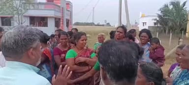 திருச்சுழி: தும்மு சின்னம்பட்டி ஊராட்சியில் 100 நாள் வேலை திட்டத்தில் பணிபுரியும் நபர்களிடம் 500 ரூபாய் வசூல் செய்வதாக குற்றச்சாட்டு