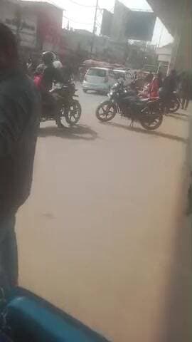 जब हम ssc mts ke paper dekar आ रहै थे पटना के पुलिस ने 500 रुपया फाइन लीया