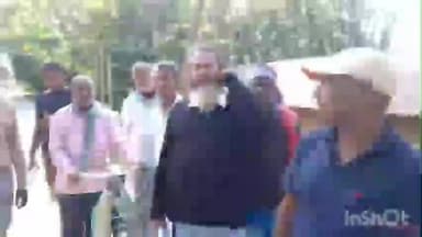 মানিকচক: নদী ভাঙ্গনের সমস্যা জর্জরিত হিরানন্দপুর এলাকার মানুষের সাথে দেখা করলো বাম নেতৃত্ব