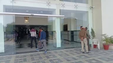 #बिग ब्रेकिंग #अजमेर #जिला #न्यायालय को मिली बम से उड़ाने की धमकी #LIVE #marudharatoday #ajmerbreaking #NewsUpdate #Raja...