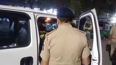 અંકલેશ્વર: અંકલેશ્વર શહેર એ ડિવિઝન પોલીસે ત્રણ રસ્તા સર્કલ નજીક વાહન ચેકીંગ દ્રાઇવ હાથ ધરવામાં આવી હતી.