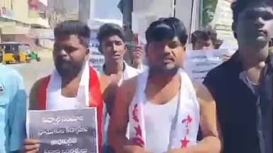 మంచు మోహన్ బాబు ఆయన కొడుకు విష్ణు పై చర్యలు తీసుకోవాలని పుట్టపర్తిలో ఎస్ఎఫ్ఐ విద్యార్థి సంఘం నిరసన