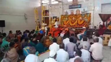 ಬನಹಟ್ಟಿಯಲ್ಲಿ ಸಂಭ್ರಮದಿಂದ ಜರುಗಿದ ಜಗದ್ಗುರು ಚಿಕ್ಕರೇವಣಸಿದ್ಧರ ಶಿಲಾಮೂರ್ತಿ ಪ್ರತಿಷ್ಟಾಪನೆ: #ಹೂರಣ ಹೋಳಿಗೆ ಸವಿದ ಭಕ್ತರು#