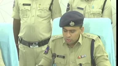 అదిలాబాద్ అర్బన్: గుప్త నిధుల పేరుతో మోసాల గుట్టురట్టు.నకిలీ బాబా అతని గ్యాంగ్ మొత్తం ఏడుగురు సభ్యులు అరెస్ట్:ఆదిలాబాద్ జిల్లా ఎస్పీ అఖిల్