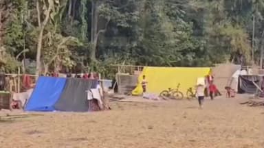 ডিফু: বকলীয়াঘাটত সচেতন নাগৰিকে উচ্ছেদিতৰ কাষত গৈ প্ৰদান কৰে সাহায্য