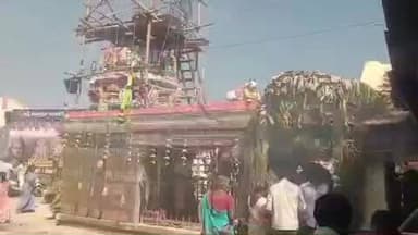 ராசிபுரம்: ஒடுவன்குறிச்சியில் ஸ்ரீ விநாயகர் மற்றும் ஸ்ரீ மகா மாரியம்மன் கும்பாபிஷேக பெருவிழாவில் ஏராளமான பக்தர்கள் கலந்து கொண்டனர்