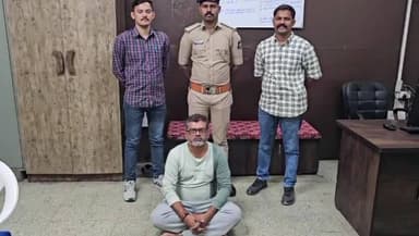 અંકલેશ્વર: અંકલેશ્વર શહેર એ ડિવિઝન પોલીસ મથકના એક વર્ષથી છેતરપીંડીના ગુનામાં સંડોવાયેલ આરોપી ઝડપી પાડ્યો હતો.