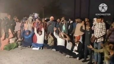 मैहर: रास्ता बहाल करवाने के लिए जरियारी गांव के ग्रामीणों ने एनएच-30 पर दिया धरना