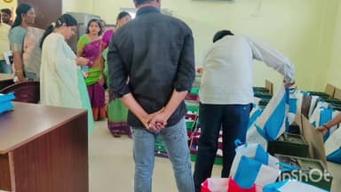 నర్సంపేట: నర్సంపేటలో ఎన్నికల సిబ్బంది సమావేశంలో పాల్గొన్న జిల్లా కలెక్టర్