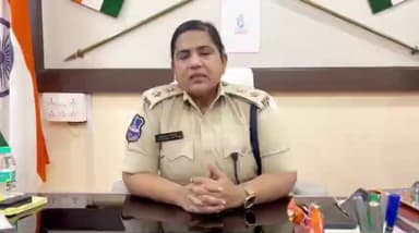 నిర్మల్: మున్సిపల్ ఎన్నికల నేపథ్యంలో సోషల్ మీడియాపై ప్రత్యేక నిఘా ఏర్పాటు చేసినట్లు తెలిపిన జిల్లా ఎస్పీ జానకి షర్మిల