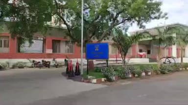 पारोळा: ढोली येथील सेवानिवृत्ताचे बंद घर फोडून लाखो रूपयांचे दागिन्यांची चोरी ; गुन्हा दाखल