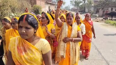 351 कलशों संग निकली भव्य यात्रा, महिलाओं के मंगल गीतों से गूंजा कुतुबपुर जोगरी मऊ
#कलशयात्रा #मंगलगीत #शिवमहापुराण #मऊसम...