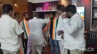 పరిగి: పరిగి పట్టణంలో బిఆర్ఎస్ నాయకులు ఎమ్మెల్యే రామ్మోహన్ రెడ్డి ఆధ్వర్యంలో కాంగ్రెస్లో చేరిక