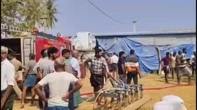 టెక్కలి: నందిగాం మండలం చిన్నతామరాపల్లి గ్రామంలో అగ్నిప్రమాదంలో రెండు గడ్డి కుప్పలు దగ్ధం