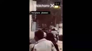 झांसी: हाथों में डंडा लेकर घूम रही बाइक गैंग का वीडियो सोशल मीडिया पर हुआ वायरल, तालपुरा का बताया जा रहा है